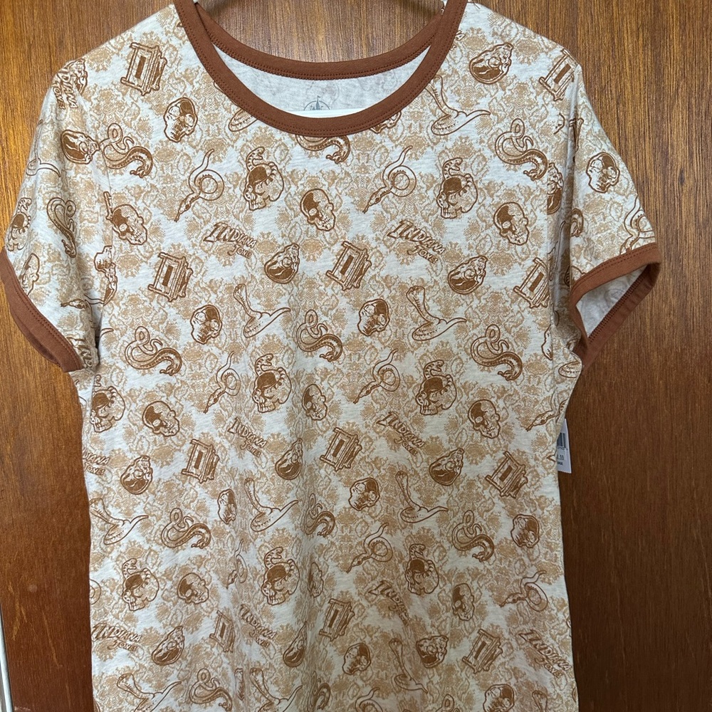 Disney Parks Brown Tan Indiana Jones All Over Print Ringer T-Shirt Womens Sz XL